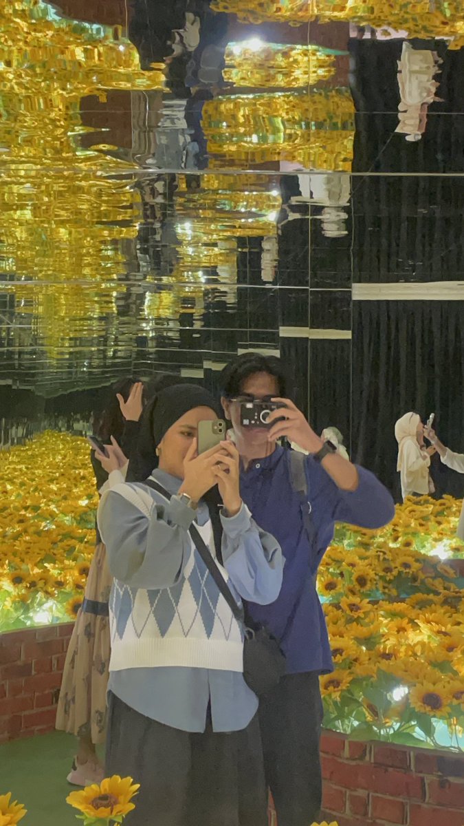 amin_nasrin_'s tweet photo. Van Gogh Alive, Bukit Jalil, 2023.

Good day indeed ❤️ https://t.co/cpuxYvZLPQ
