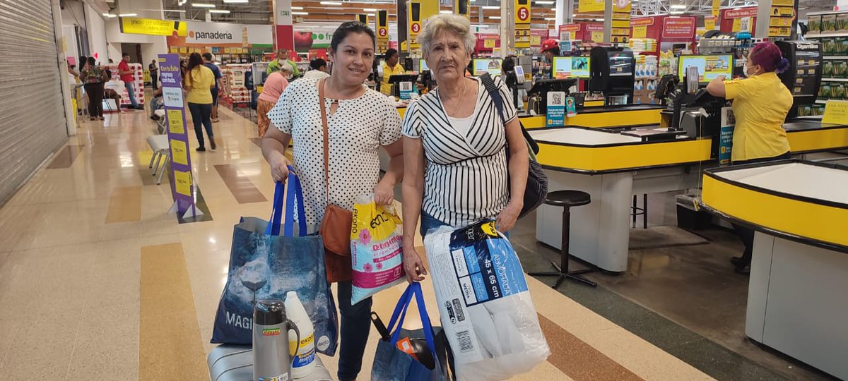 PoderSororo's tweet photo. En el marco del proyecto de Transferencias Monetarias NFI Vouchers con implementación propia de @OIMColombia @almacenesextito se pudieron beneficiar a mujeres migrantes somos #poderdororo #cali https://t.co/6WGMjH6xmZ