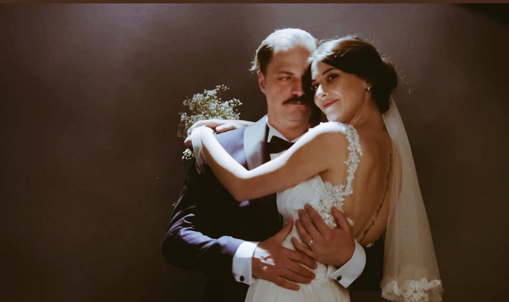 ayguliyevaaa's tweet photo. Her şey sizin için #SadGül
#administifa #bölümfotoğravçısıistifa
@Bkmonline @ShowTV https://t.co/c75cRH5sCn