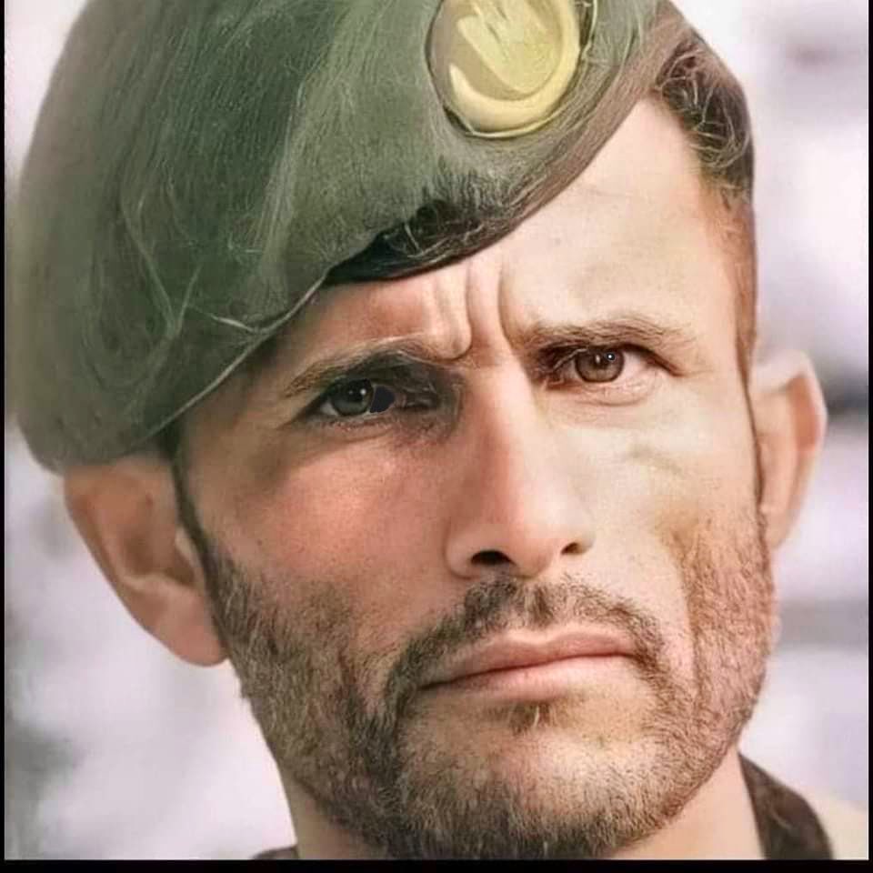 thabit214's tweet photo. لو مات السند والظهر ياشيخ محمود
حنا عصاك الي براحت يمينك
ولو سيفك الي مرتفع صار مغمود
حنا سيوفك .. طول الله سنينك

ثابت الزهر اليافعي https://t.co/GHfXEN9hKB