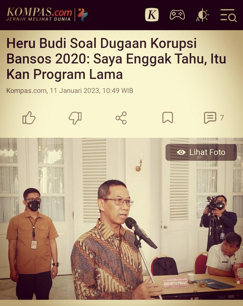 KomikSelow's tweet photo. Netijen harap sabar...
Satu persatu bakal dibukakan.
Gusti mboten sare. 
Ehh kok ane jadi ikutan kalimat Pak Ahok sih, 

https://t.co/1BkOWrJAwP https://t.co/LEPxOMhrW0