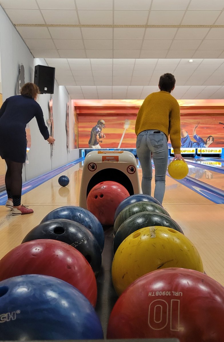 MeshmerizeNet's tweet photo. 🎉 The last quarter of 2022 was a success!
🎳To celebrate the end of the quarter and the year 2022, we knocked down some pins at the bowling alley.
🥂Here’s to an even brighter, smarter, and better connected future!
#teamwork #meshmerize https://t.co/o3QjpjBvnF