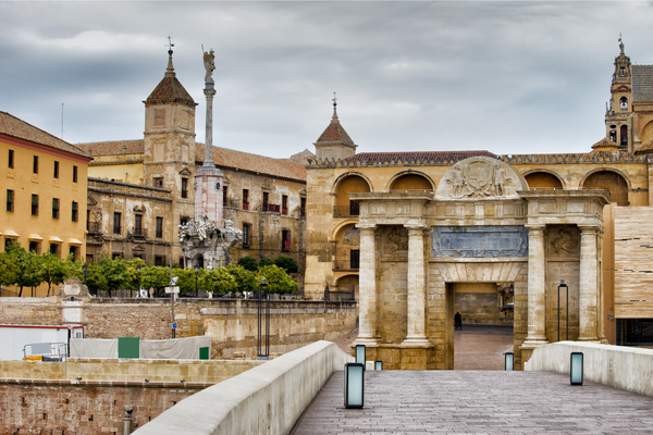 diba's tweet photo. ‼️#Sabiesque a través de #nextDIBA t'ajudem a preparar la sol·licitud per a la convocatòria de subvencions del @mincoturgob del Programa de millora del patrimoni històric amb ús turístic en el marc dels fons #NextgenerationEU? #som311 #ODSDiba

✅https://t.co/Fl8zWkRMww https://t.co/dS82rtSxfF