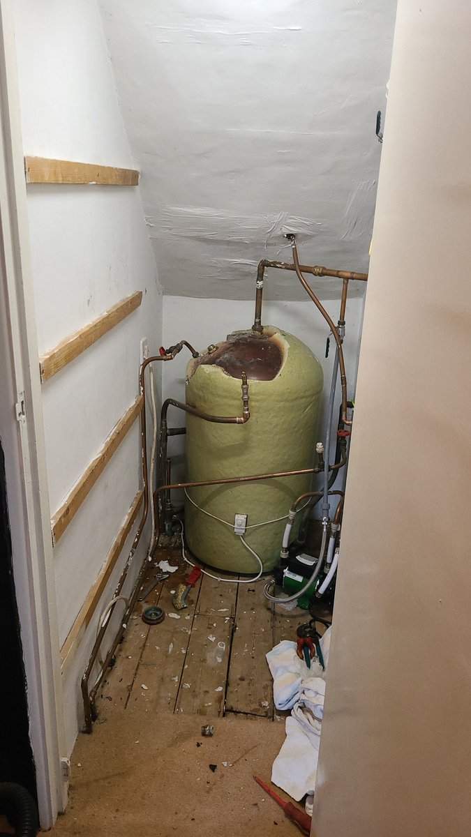 #ashfordcentralheating01233647338
#www.ashfordcentralheating.co.uk