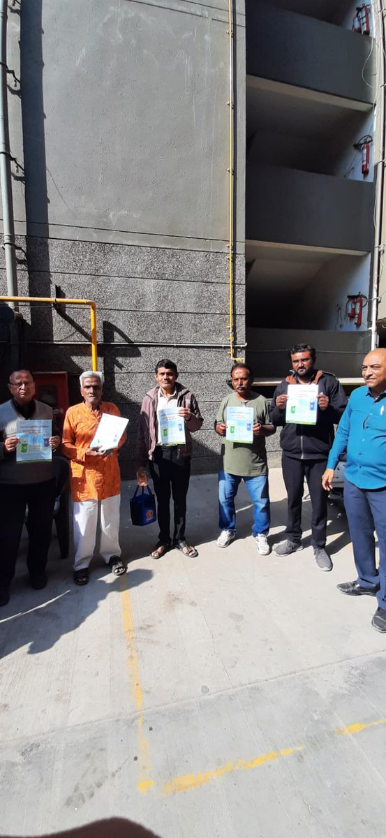 સૂકો અને ભીનો કચરો અલગ અલગ આપો. અમદાવાદને સ્વચ્છ શહેર બનાવીએ. <a href="/AmdavadAMC/">Amdavad Municipal Corporation</a>