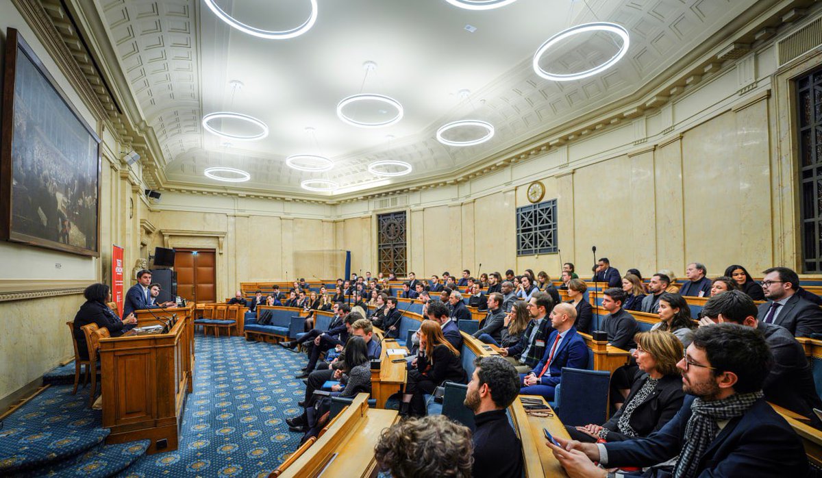 En cette rentrée 2023, les défis sont nombreux, une seule boussole guide l'action du Gouvernement : être des "bâtisseurs" pour continuer à améliorer le quotidien des français.

Merci à <a href="/GabrielAttal/">Gabriel Attal</a> d'avoir été le premier Grand témoin de l'année !