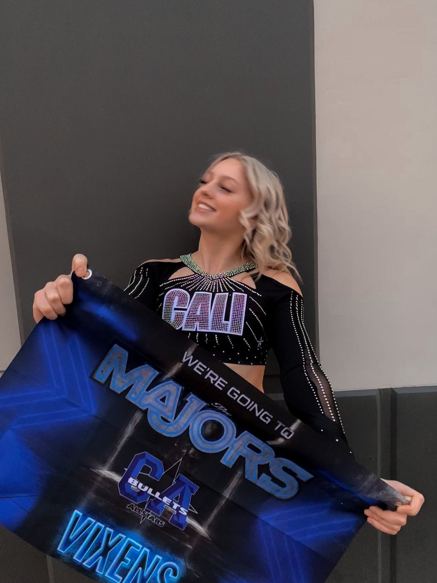 ciannebixby__'s tweet photo. bc we leave in a week‼️‼️ #ycbhw #vixens #cheer #majors #newuniss https://t.co/28YaNcMebR