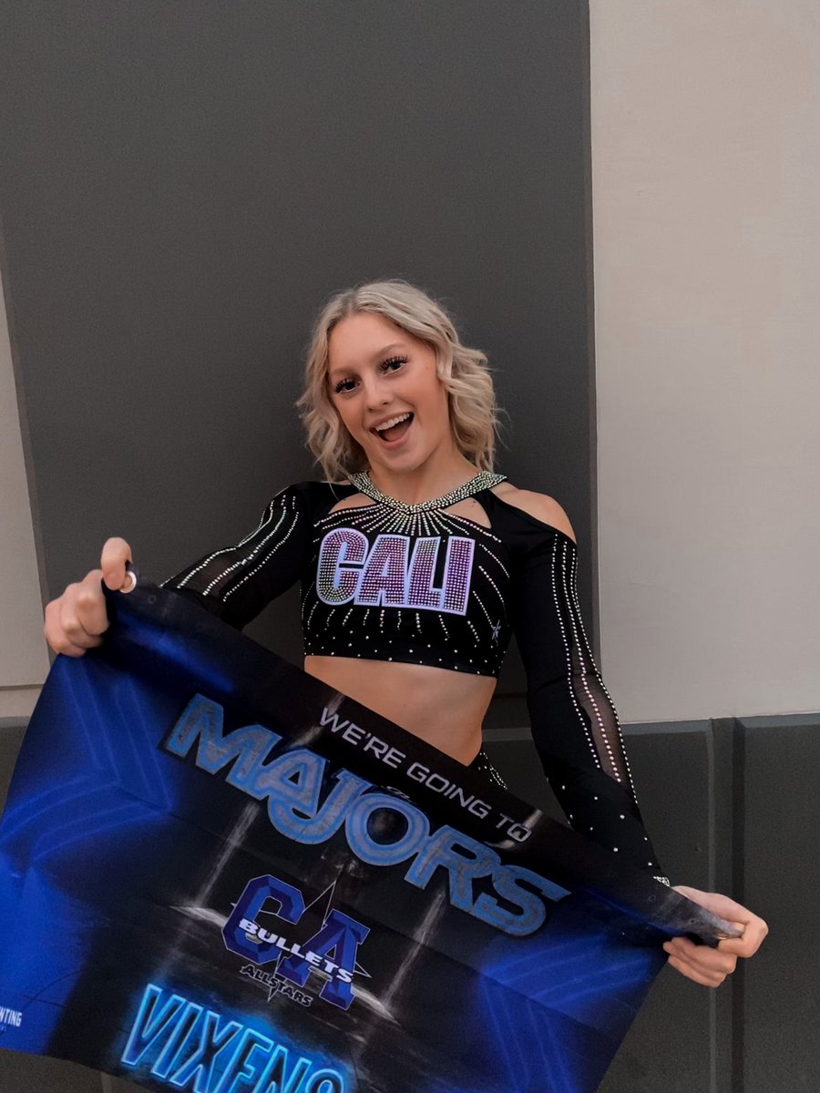 ciannebixby__'s tweet photo. bc we leave in a week‼️‼️ #ycbhw #vixens #cheer #majors #newuniss https://t.co/28YaNcMebR
