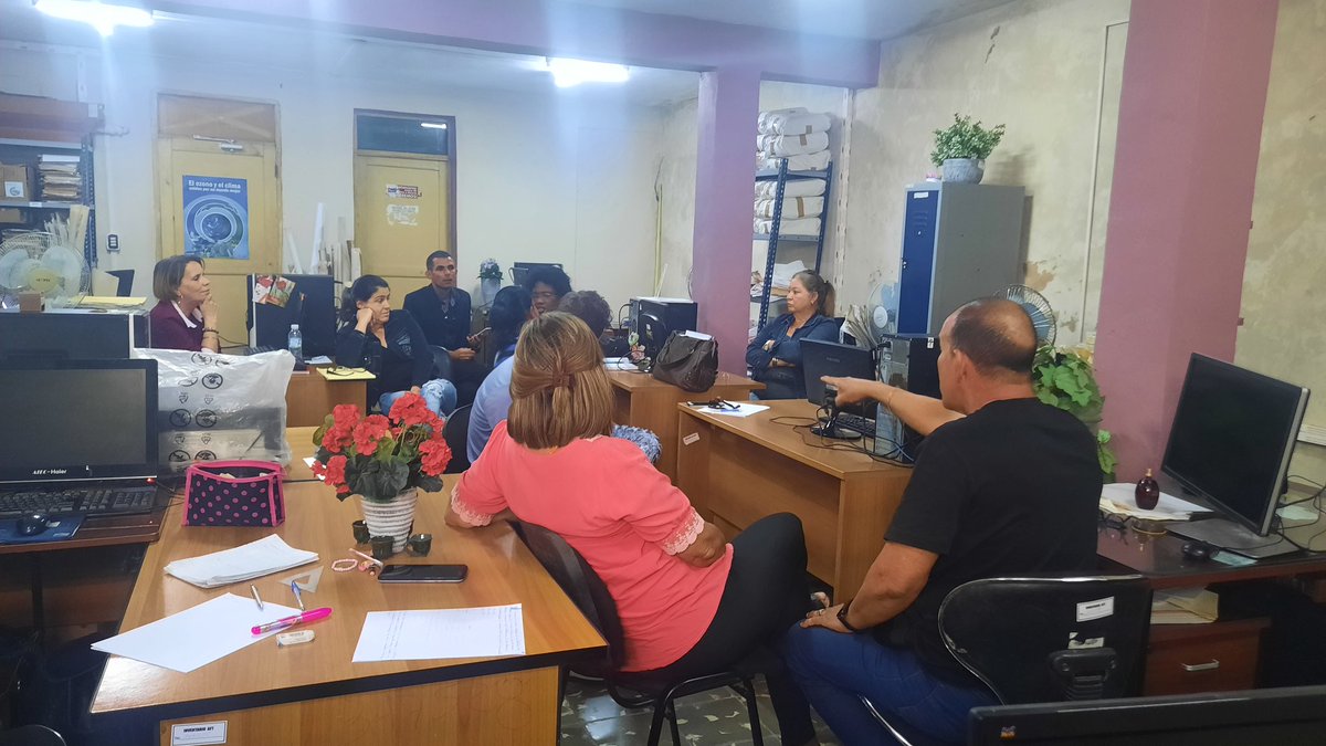ElbaSague's tweet photo. Se realiza en la Delegación de Ordenamiento Territorial y Urbanismo de Matanzas el análisis del presupuesto del año 2023 con el Consejo de Dirección @MatanzasOtu @allendefidel1 @VargasAdony1  @AlexisCadrelo @IpfGisela @AnamariRamosJ @AnaisdelaC1 https://t.co/1ZyjBcxUam