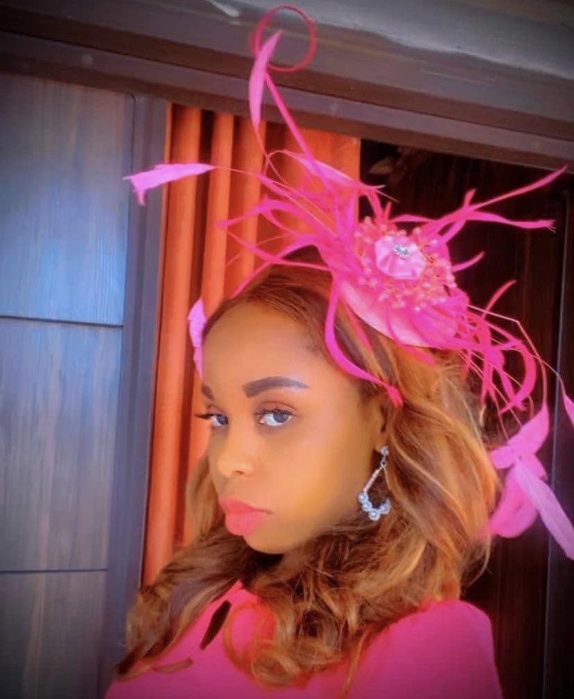 Funaheadies's tweet photo. It’s been a long break beautiful people 🤩😍😘

We are officially open for business 💯

Fascinator @Funaheadies 

 #explore #explorepage 
#enuguvendors #enuguvendorsfinder #Fascinator #weddingseason #prettylittlething https://t.co/QByrmlvIg4