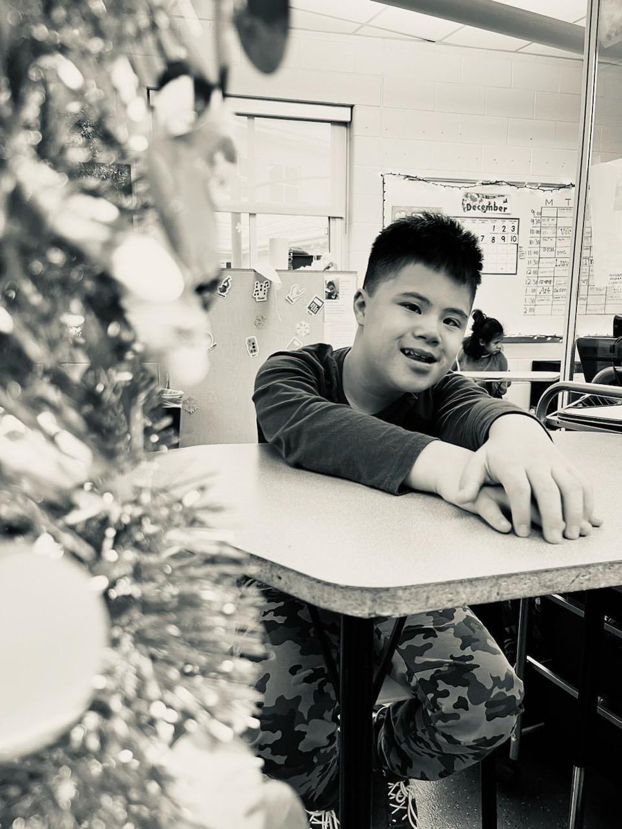 ESCofNJ's tweet photo. More snapshots of holiday fun at the Center for Lifelong Learning before break! #ESCNJ #CLLNJ https://t.co/5Yh1a5DSa8