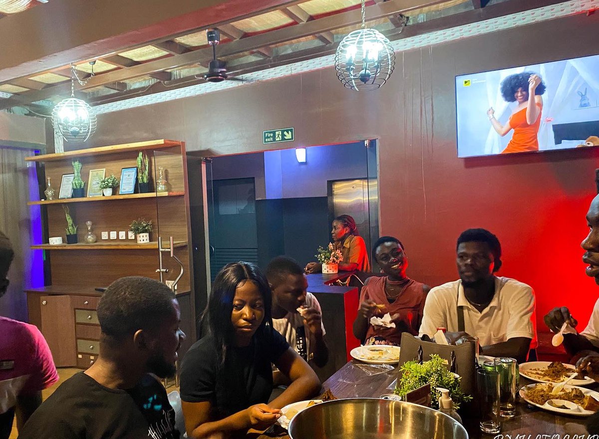 rmu_leoclub's tweet photo. Social meetings are always fun when we meet Leos from other clubs, educate new members and listen to Lions share their journey.
Join us, let’s serve and have fun.
#weserve
#rmuleos
#leodistrict418 https://t.co/B98cP7eL27