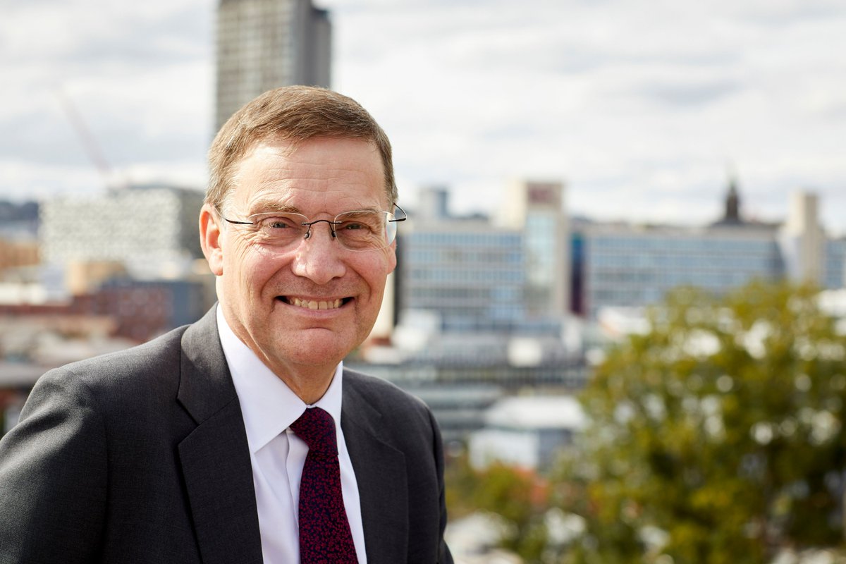 sheffhallamuni's tweet photo. Some news from our Vice-Chancellor Sir Chris Husbands (@Hallam_VC) “There is always more to do and there is never a good time to go, but one of the tests for any leader is to recognise when it is time for others to lead.” - https://t.co/YfvlzkTkA9 https://t.co/Sp8xItsb2A