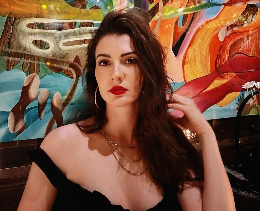 seriesonline_br's tweet image. IMAGINEM O CASALZÃO!

Segundo Birsen Altuntaş, #GökhanAlkan será o protagonista de #Kraliçe , série do Kanal D que é baseada em #QueenSugar .

E existem rumores de que #BurcuÖzberk recebeu oferta para estrelar a série ao lado de Gökhan.