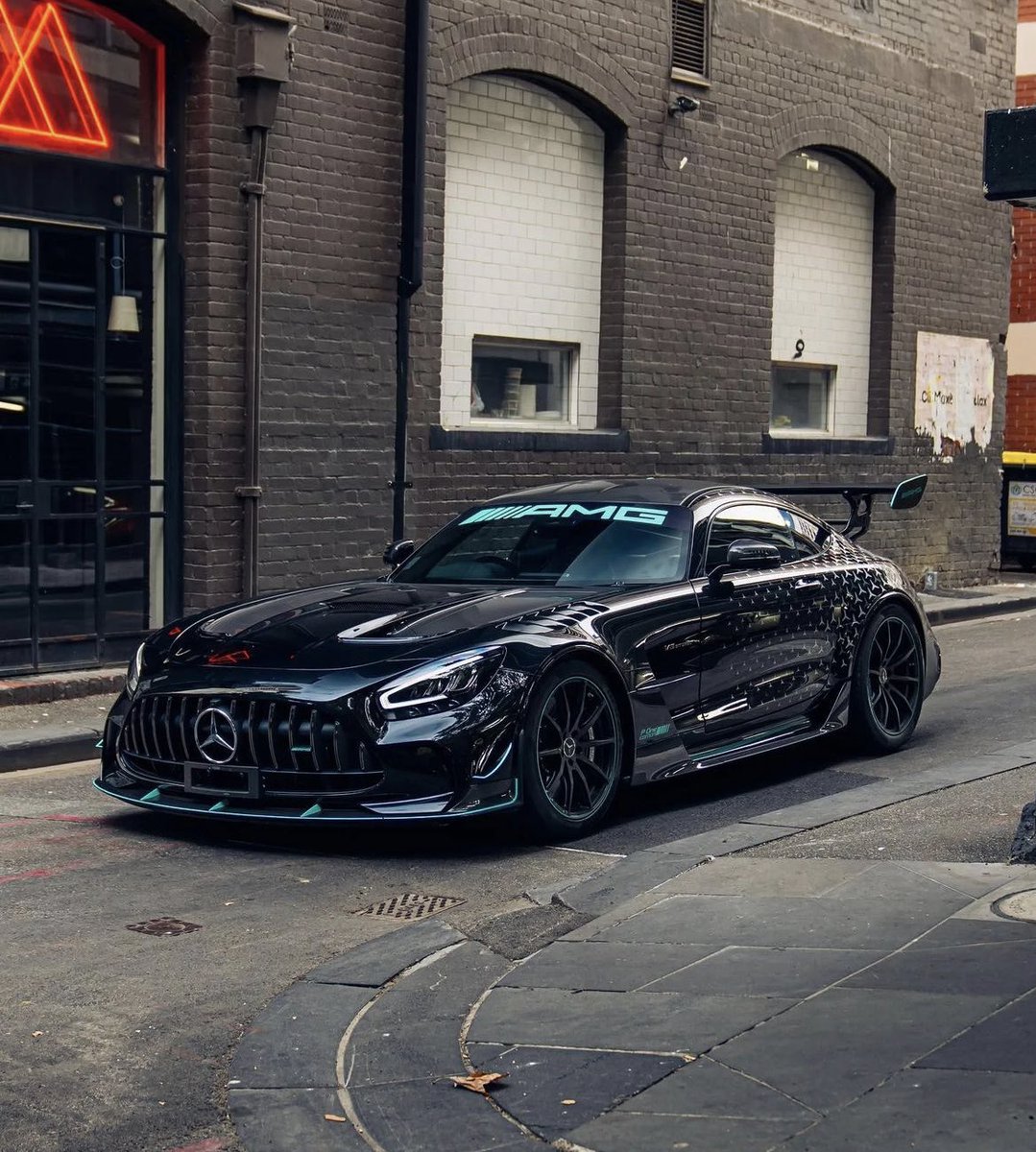 LuxuryCars365's tweet photo. Mercedes-AMG GT Black Series ♠️ https://t.co/Ko8jaBhuj0