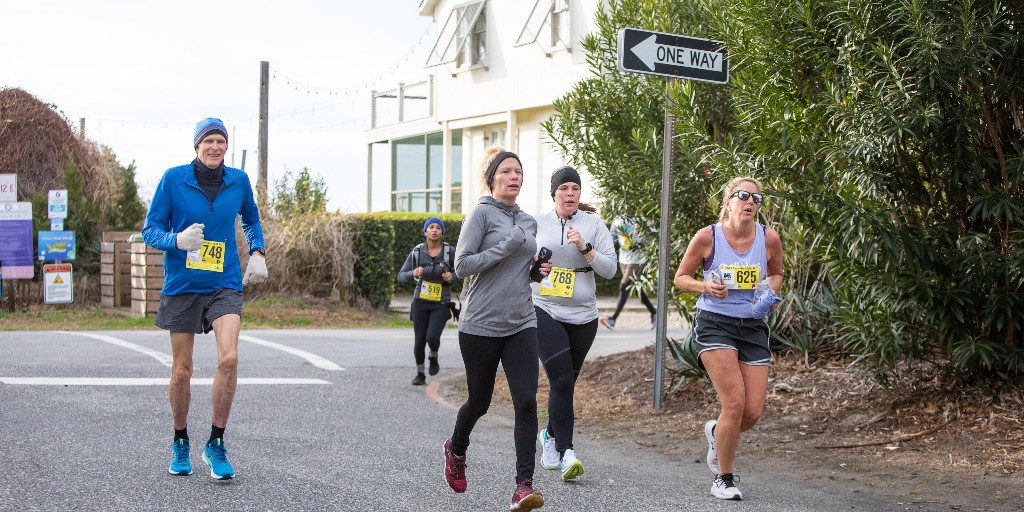 ChasCountyParks's tweet photo. The annual Save The Light Half-Marathon and 5k is now under a month away!

Take to the streets of Folly Beach for your first race of 2023: https://t.co/PpSly9yJi2 https://t.co/tcFID3Bckc