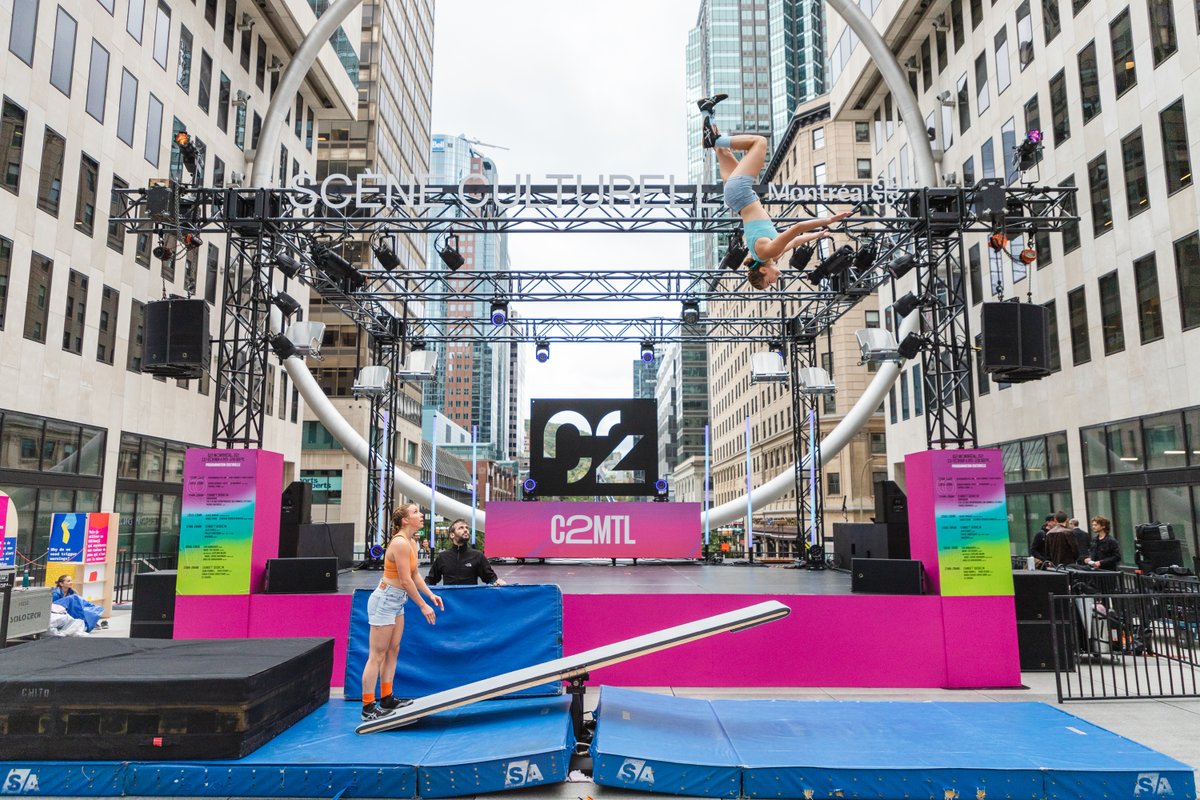 c2montreal's tweet photo. #Creativity facilitates #growth and #innovation in #business. At #C2MTL22, we were all about the balance (literally and artistically). https://t.co/LLhbqLf5zL