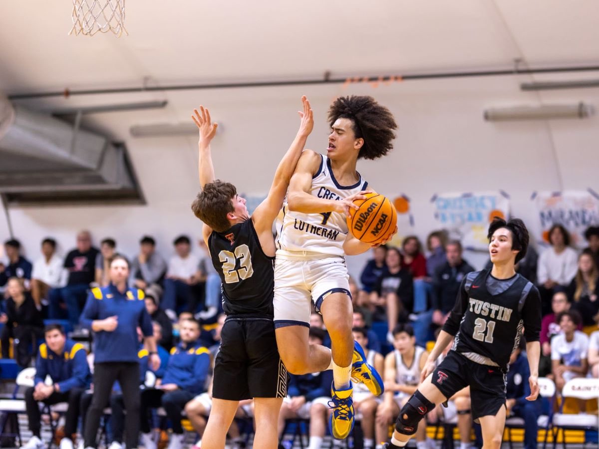 Crean Lutheran opens league with win over Tustin. photo courtesy Crean Lutheran Shutterbugs / John Luciano. ⁦<a href="/OCSportsZone/">OC Sports Zone</a>⁩ ⁦<a href="/CreanHoops/">Crean Lutheran 🏀</a>⁩ ⁦<a href="/CLHS_Athletics/">Crean Lutheran Athletics</a>⁩ ⁦<a href="/James_Escarcega/">James Escarcega 📈🏈🏀⚾️🥎 🤼🤽🏽‍♂️🏊🏼‍♀️🏌🏻⚽️</a>⁩ ⁦<a href="/TimBurtIrvine/">Tim Burt</a>⁩ 
Click below:

ocsportszone.com/photos-crean-l…