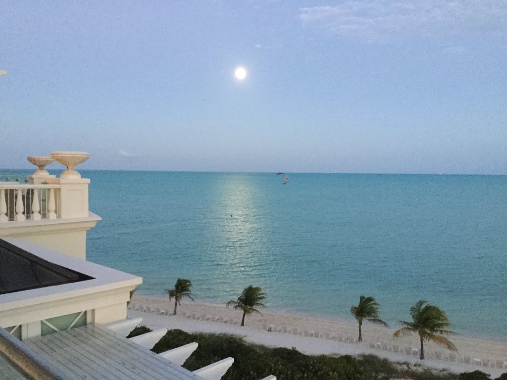 For the next seven months, our full moon will be in the first week of the month.  It is so beautiful, it is worth planning your trip around! 

#longbaybliss #turksandcaicos #besttimetotravel #caribbeantravel #fullmoon