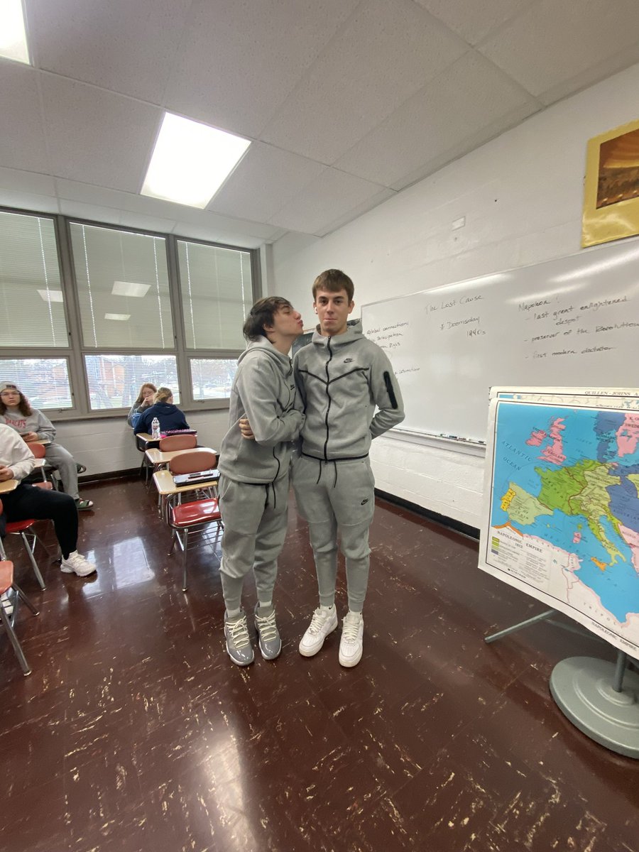 We love a good groutfit!! Halfway through the week and the drip is drippin! 💧🐾 #ScarletAndGreyDay <a href="/DeerParkSchools/">Deer Park Schools</a>