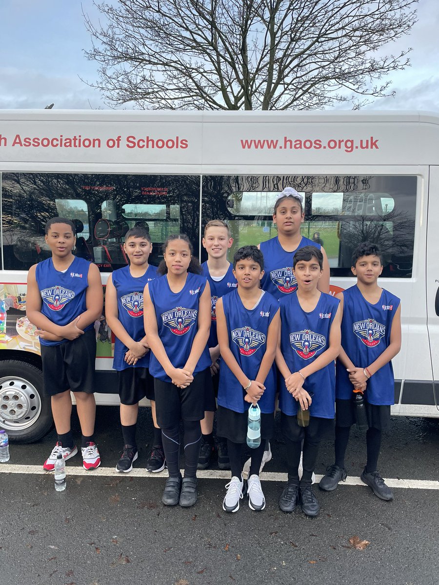 HolyheadPE's tweet image. Excellent result for our year 7 Junior NBA Basketball team, who beat Phoenix Collegiate 26-11 in their first competitive Basketball match of the year! An amazing performance from a talented group of students! Well done everyone involved! 🏀