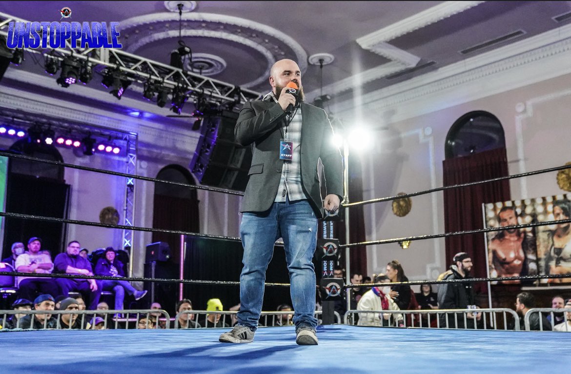 “Looking for a way back home

Walking down the gig bag road..”

📸 credit : @cameraguygimmik 

#AAWUnstoppable