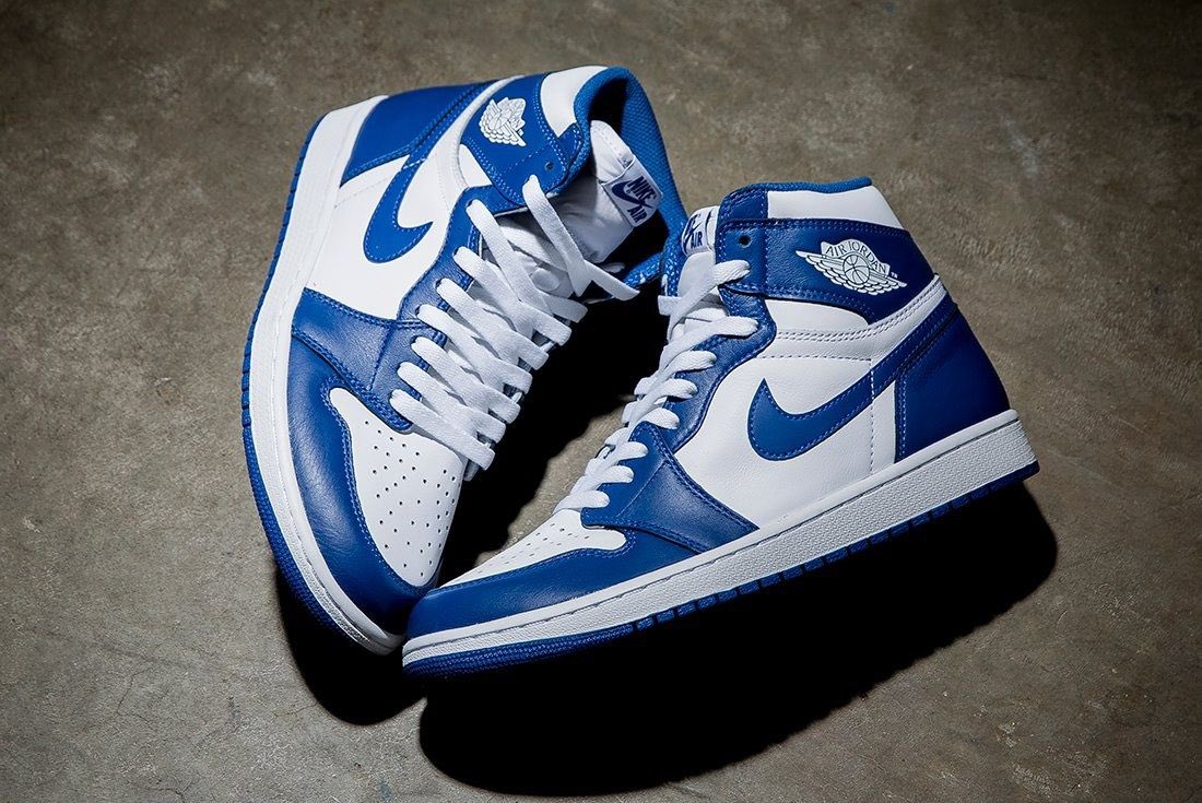 snipernick32's tweet photo. I REMEMBER BACK IN 2017, THESE WERE ON CLEARANCE ON NIKE! NOW THEY ARE GOING FOR $700 🤯 https://t.co/87M2SjeyMl