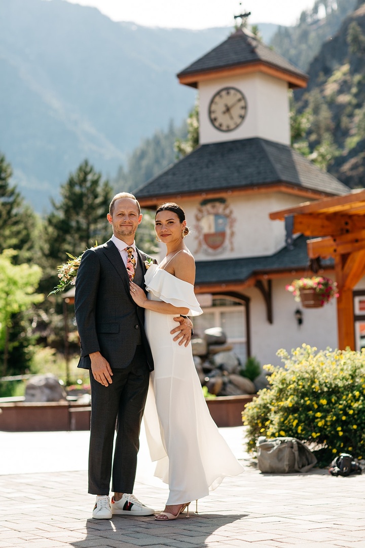 Our collection of venues offers the perfect backdrop 💕 

Be sure to visit us at the Seattle Wedding Show on January 28-29.

#WeddingWednesday