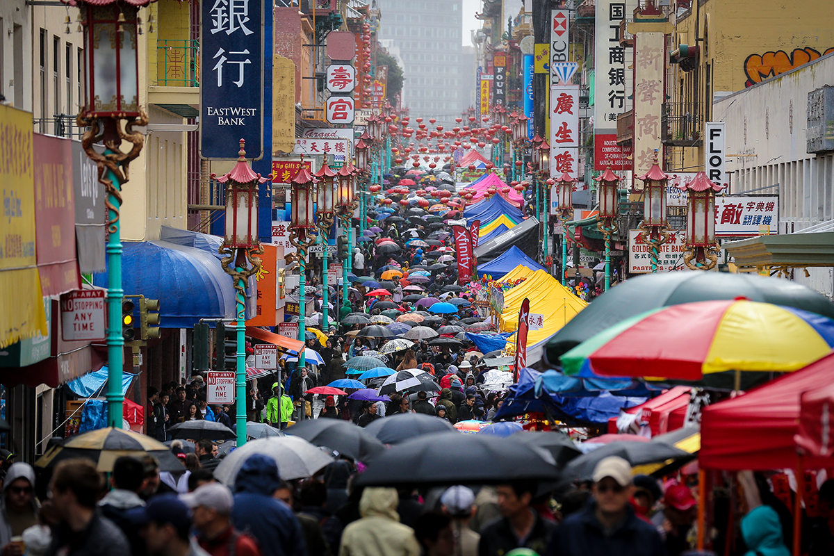 chineseparade's tweet photo. Rain or Shine-Flower Market Fair THIS weekend 1/14 10AM & 1/15 9AM! Come by Chinatown for all your Chinese New Year preparation shopping needs, catch live performances & visit the Lucky Water Rabbit @ Rose Pak Station for a #rabbitonparade selfie.
π·: Aspect Photography https://t.co/ghcdPjZm8K