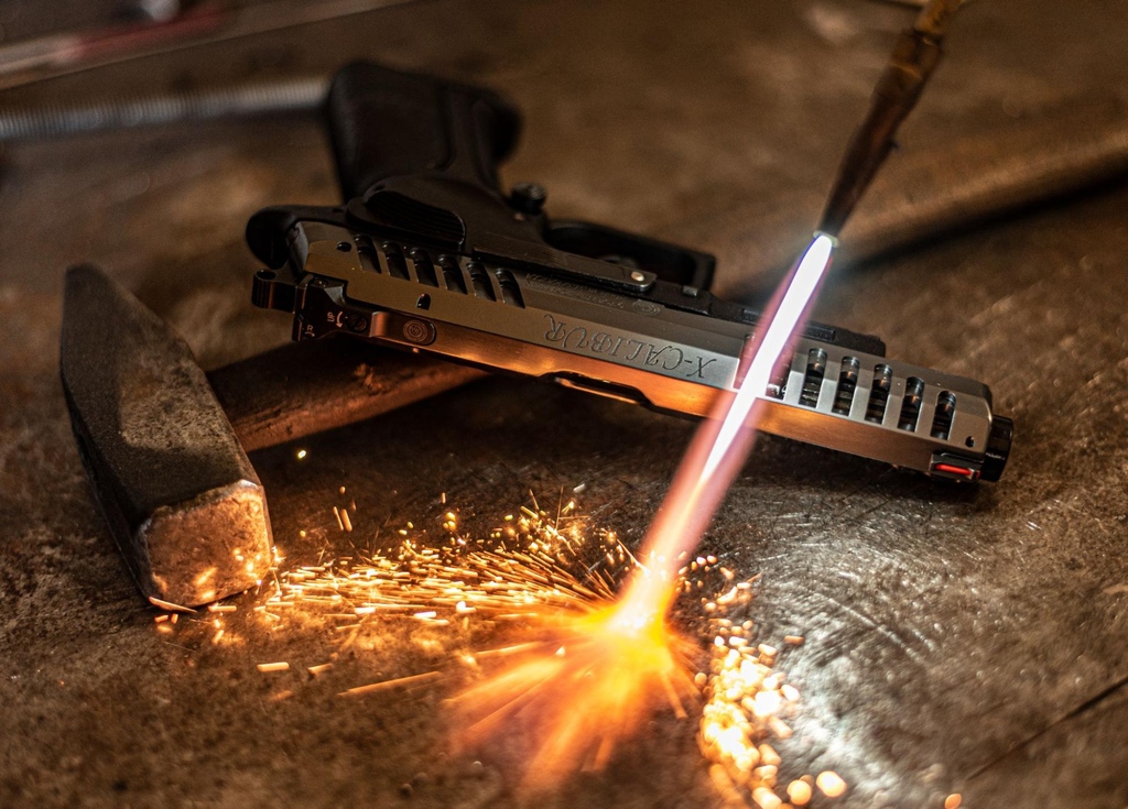 GlobalOrdnance's tweet photo. You know the deal, our #WeaponCrushWednesday is the X-Calibur. She’s hot, you know it.
#GlobalOrdnance #Grandpower #9mm #GunsOfInsta #WeaponsOfInstagram https://t.co/9hcZEmqEkP