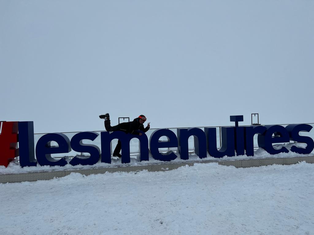 apartjmiquel's tweet photo. Avui hem gaudit mooolt a les #menuires ❤️😍. Demà tornada que crec que ha de nevar aviat a #cerdanya 🤣🤣❄️❄️❄️👏👏👏🎉🎉🎉❗ https://t.co/OmGTD9z8ju