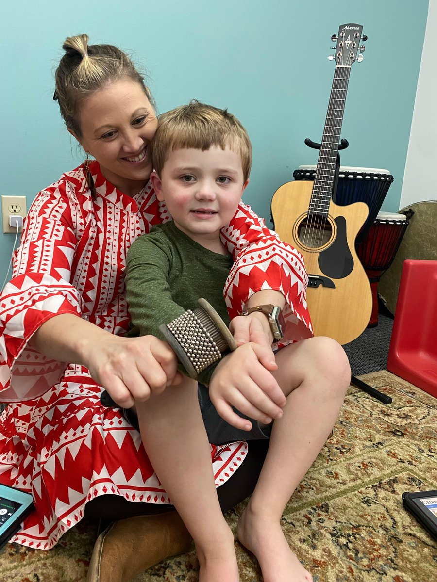 KeyChangesTS's tweet photo. Many of our kiddos, like Mason, love the attention and sensory stimulation they get from co-treatment! Did you know that our traditional therapies (OT and speech) can be paired with music therapy to add more avenues of exploration in development and growth? https://t.co/G4X83mVT5g