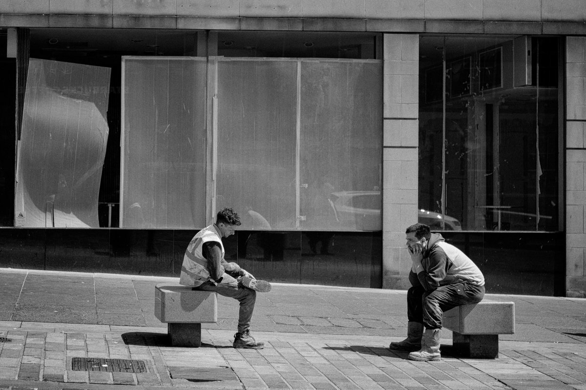 The Sunny Sitters - Lynn

A few years back on Castle Street when the sun came out.

#Edinburgh #StreetPhoto @dmanderphoto || @LynnHenni @PaulHenni