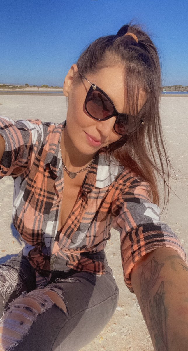 Denielle425's tweet image. I have to maintain a little bit of summer, even in the winter 🌊   

#beachlife #bringbackthesummer #florida