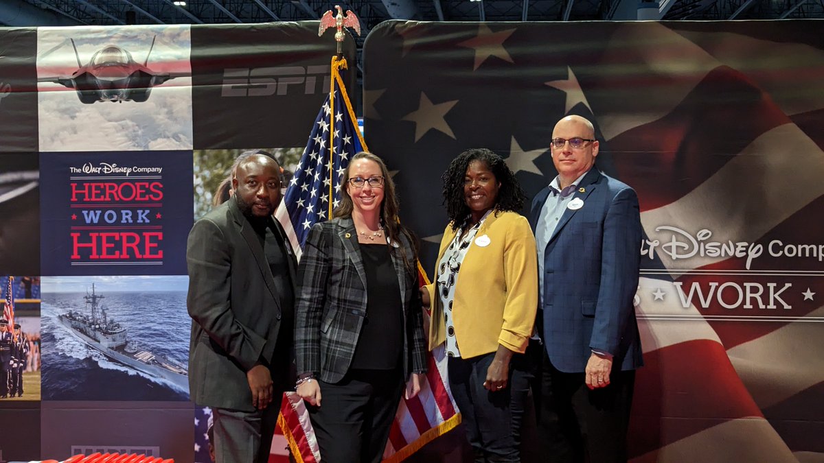 Disney Parks tweet media