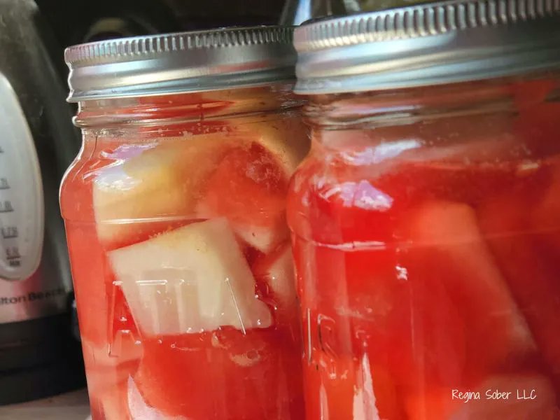 eattravellife's tweet photo. Yes, these are some crazy pickles! #watermelon #pickes #canning https://t.co/AvANixHgsU https://t.co/i6EWgcUIVj