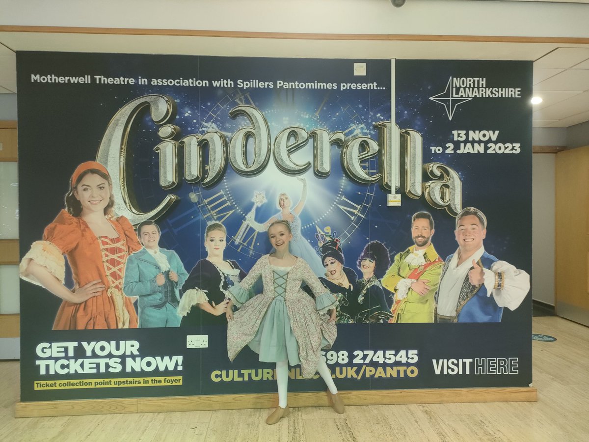 ChatelheraultPS's tweet photo. A huge well done to this young star for her fantastic performances in @MotherwellVenue’s  Christmas Pantomime Cinderella. From the achievement of being successful at audition to being asked to cover extra shows, and performing in over 50 performances #itsSLC #OofS ⭐️ ⭐️ ⭐️ https://t.co/3LDC3UOt4L