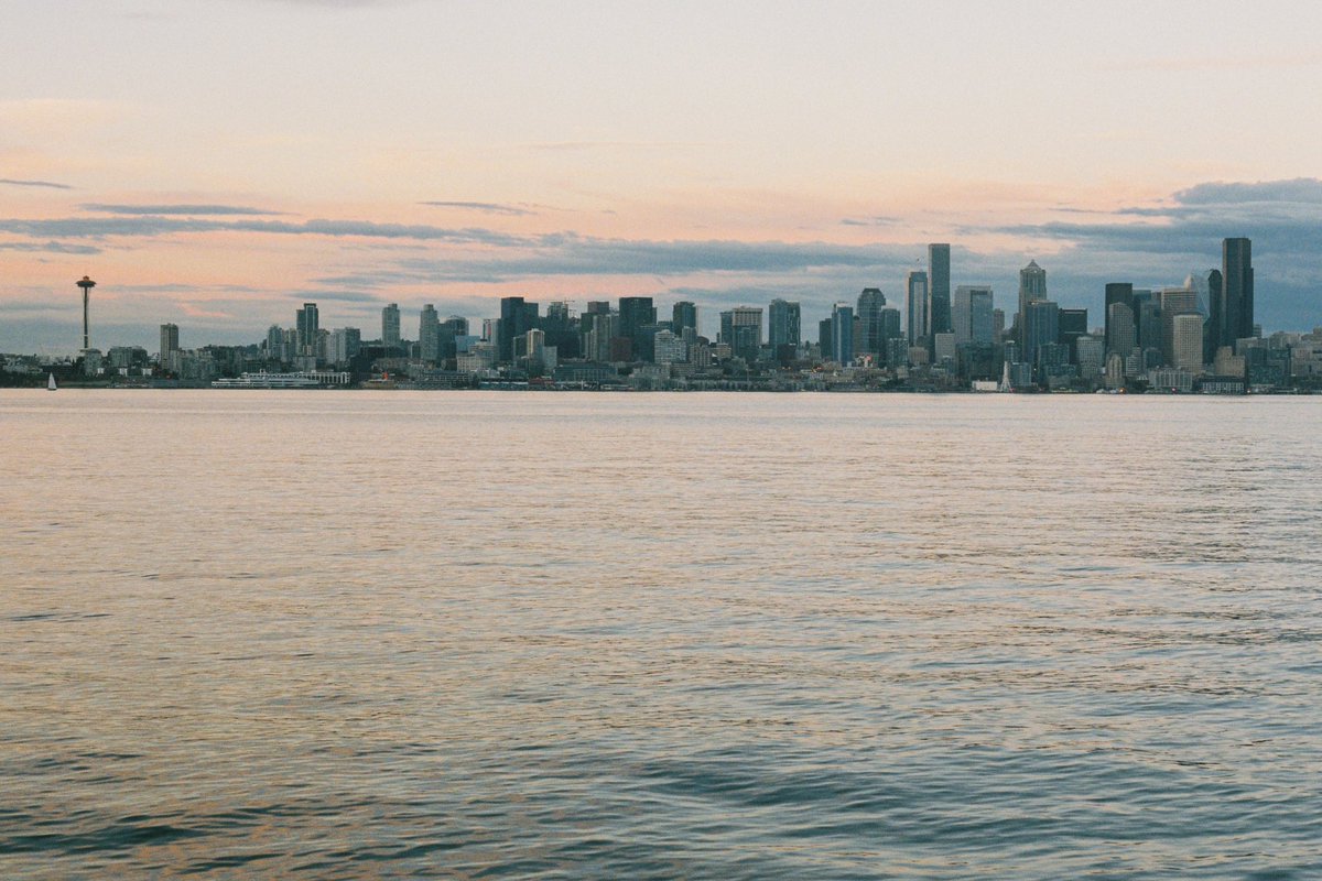 IzzieFarr's tweet photo. A few more of the Pacific Northwest 🌲 on Fuji Superia Xtra 400 🎞️ https://t.co/z3o1hwS5pw