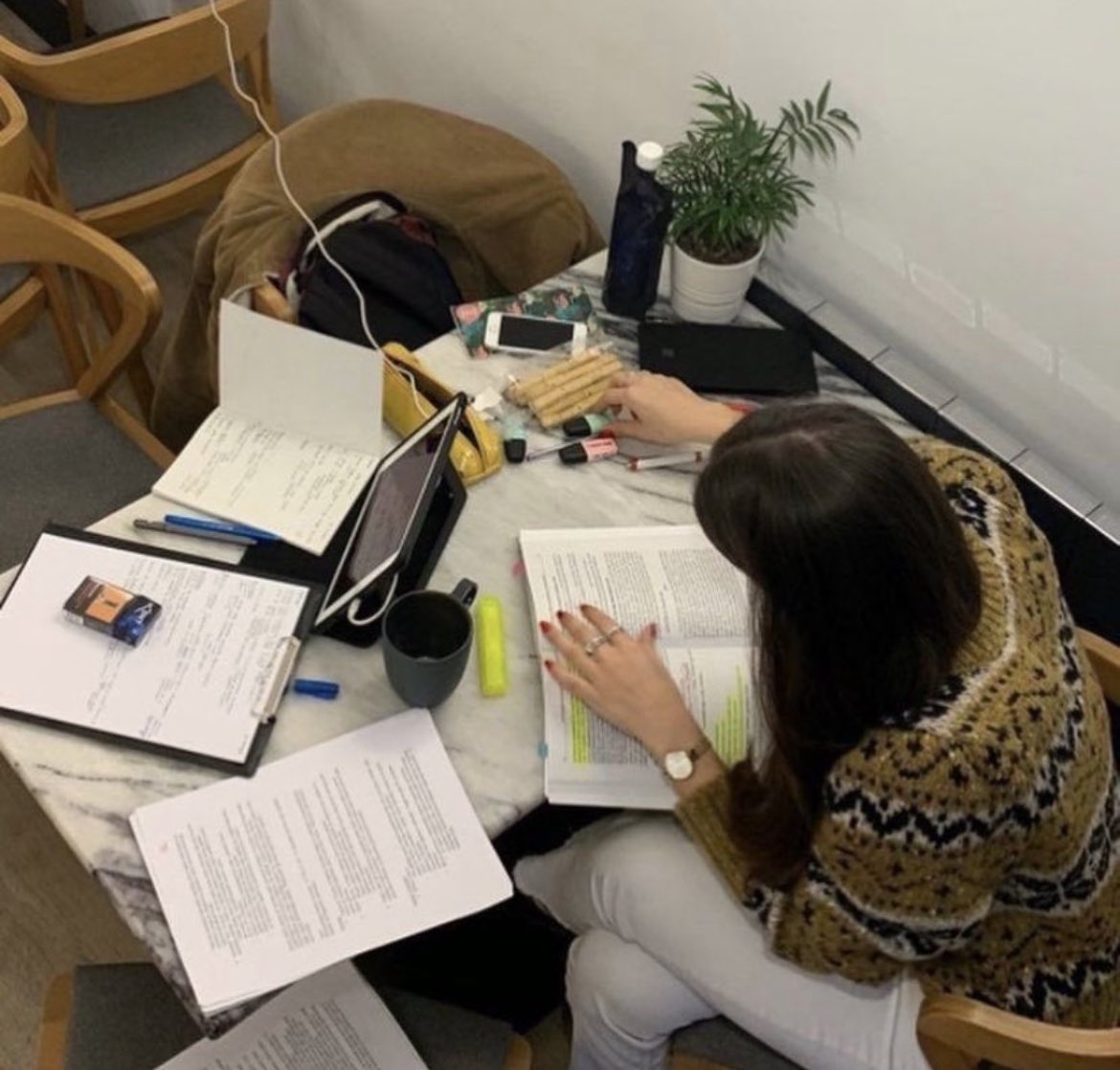 redsmoothiegirl's tweet image. 𝟐𝟎𝟐𝟑 𝐖𝐈𝐋𝐋 𝐁𝐄 𝐘𝐎𝐔𝐑 𝐘𝐄𝐀𝐑 𝐎𝐅 𝐀𝐂𝐀𝐃𝐄𝐌𝐈𝐂 𝐒𝐔𝐂𝐂𝐄𝐒𝐒

all assignments done weeks in advance, no last minute studying, exams are something you look forward to so you can show off your knowledge, you take pleasure in learning, you’re top of your class