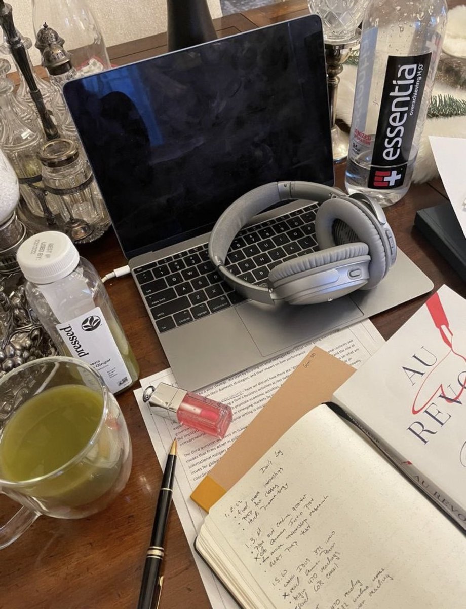 redsmoothiegirl's tweet image. 𝟐𝟎𝟐𝟑 𝐖𝐈𝐋𝐋 𝐁𝐄 𝐘𝐎𝐔𝐑 𝐘𝐄𝐀𝐑 𝐎𝐅 𝐀𝐂𝐀𝐃𝐄𝐌𝐈𝐂 𝐒𝐔𝐂𝐂𝐄𝐒𝐒

all assignments done weeks in advance, no last minute studying, exams are something you look forward to so you can show off your knowledge, you take pleasure in learning, you’re top of your class