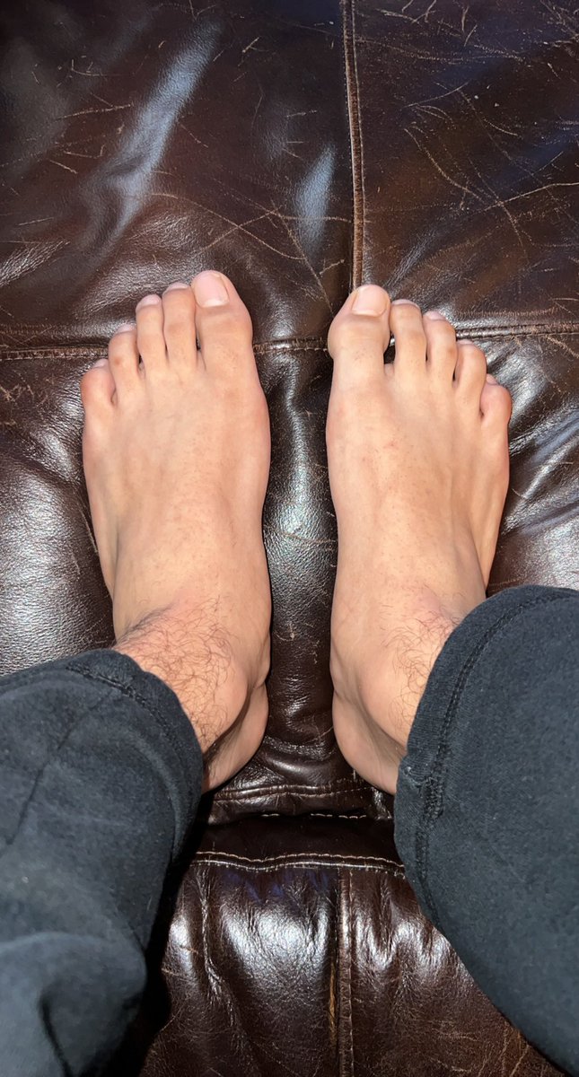 MixedBoyFeet99's tweet photo. Who likes my feet? #Feetfinder #feet #malefeet #malefoot #footfetish #toes #feetpicsforsales #content #seller @Feetfinder https://t.co/joXfffwWJ2 https://t.co/fMxF3dY1IW