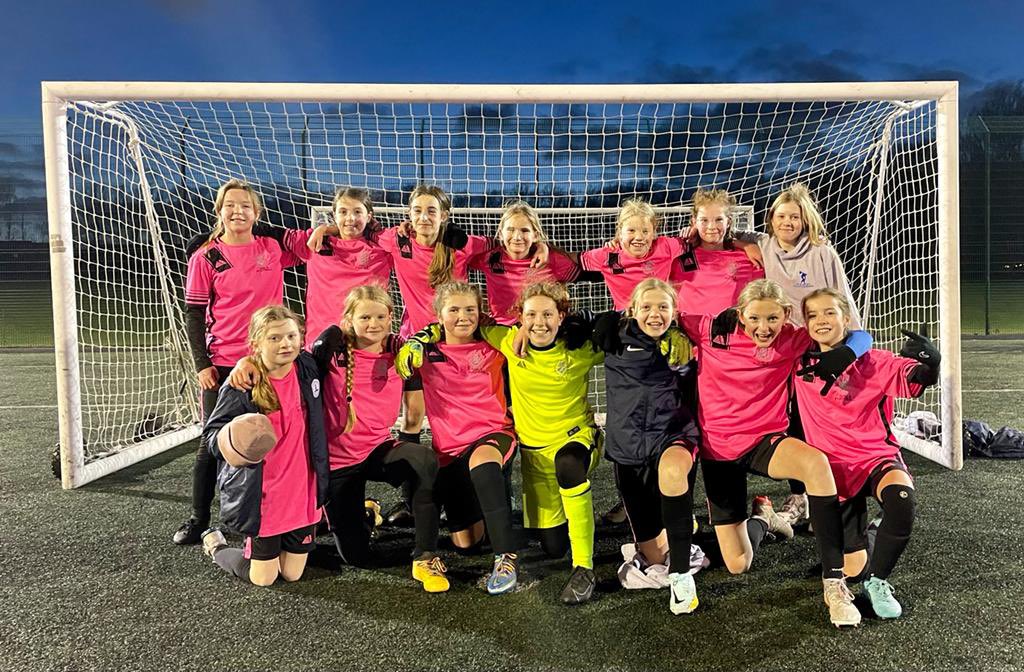 valleygardensnt's tweet photo. Valley U12 Girls were fantastic this evening in the 4th Rnd of the ESFA National Cup, 2-1 winners in a very tough match. Next stop Rotherham in the last 16. Well done girls. Amazing! #vgmspe https://t.co/QhXmferGBW