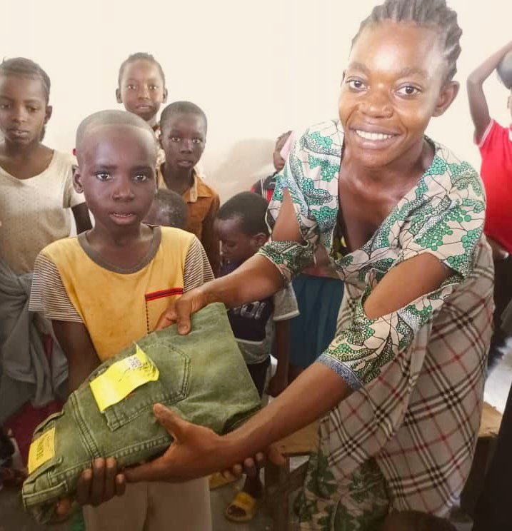 Wonderful children in Baraka, Dominican Republic of Congo were able to enjoy and celebrate Christmas with clothes and food! This would not have been possible without our generous donors and our incredible partnership with Faustin Alobo. Thank you! 

#TrailheadInternational