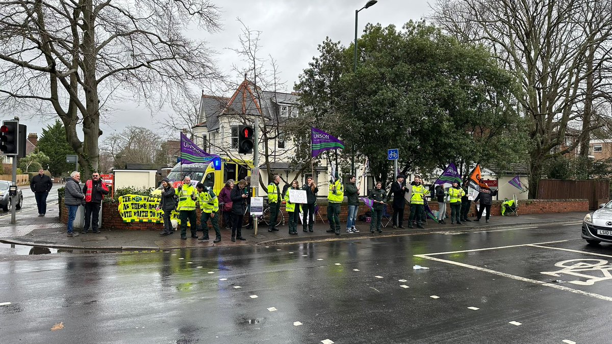 A privilege to be in Bournemouth supporting ambulance workers on strike today @UNISONSW @unisontweets