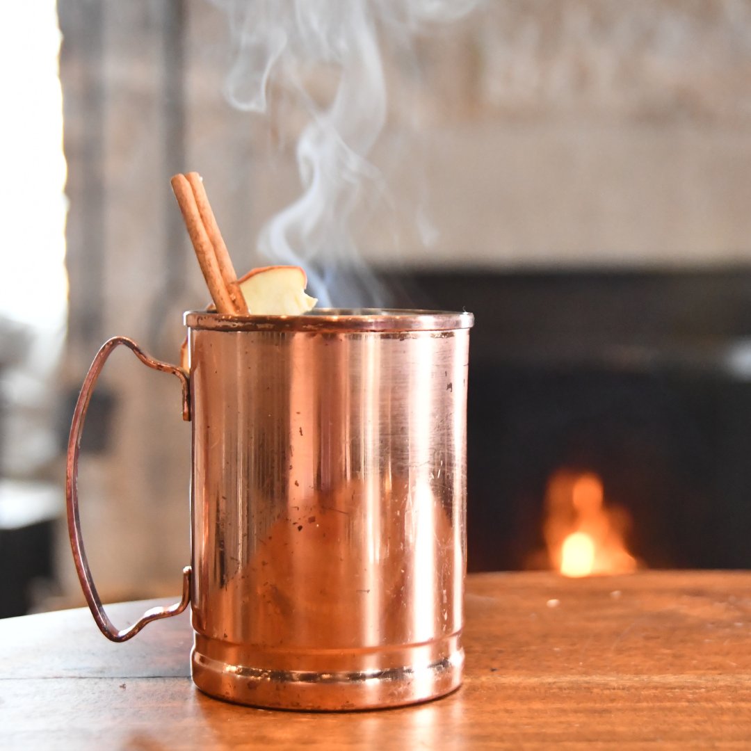 SpringMill1836's tweet image. Hot hot! 

The Ward Bar is open again tomorrow after our extended holidays! Enjoy our offerings of delicious seasonal drinks, like our spiked Apple Cider.

See you tomorrow at 3!
#Guelph #HotAppleCider #SpikedCider