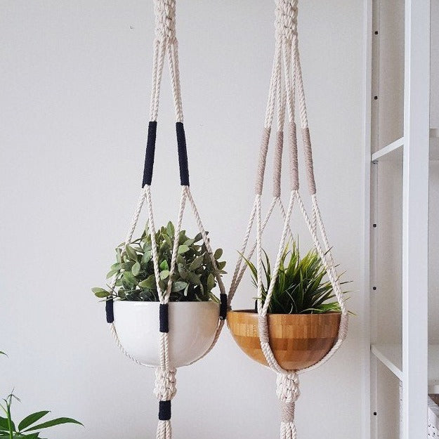 Simple, yet meticulously hand-crafted, this beauty would be equally at home gracing a living room corner, or brightening up an office.

Handmade with natural 100% cotton rope.

pilleveroneboutique.com/products/macra…

#macrameplanthanger #macrame #macramewallhanging #planthanger #hangingplanter