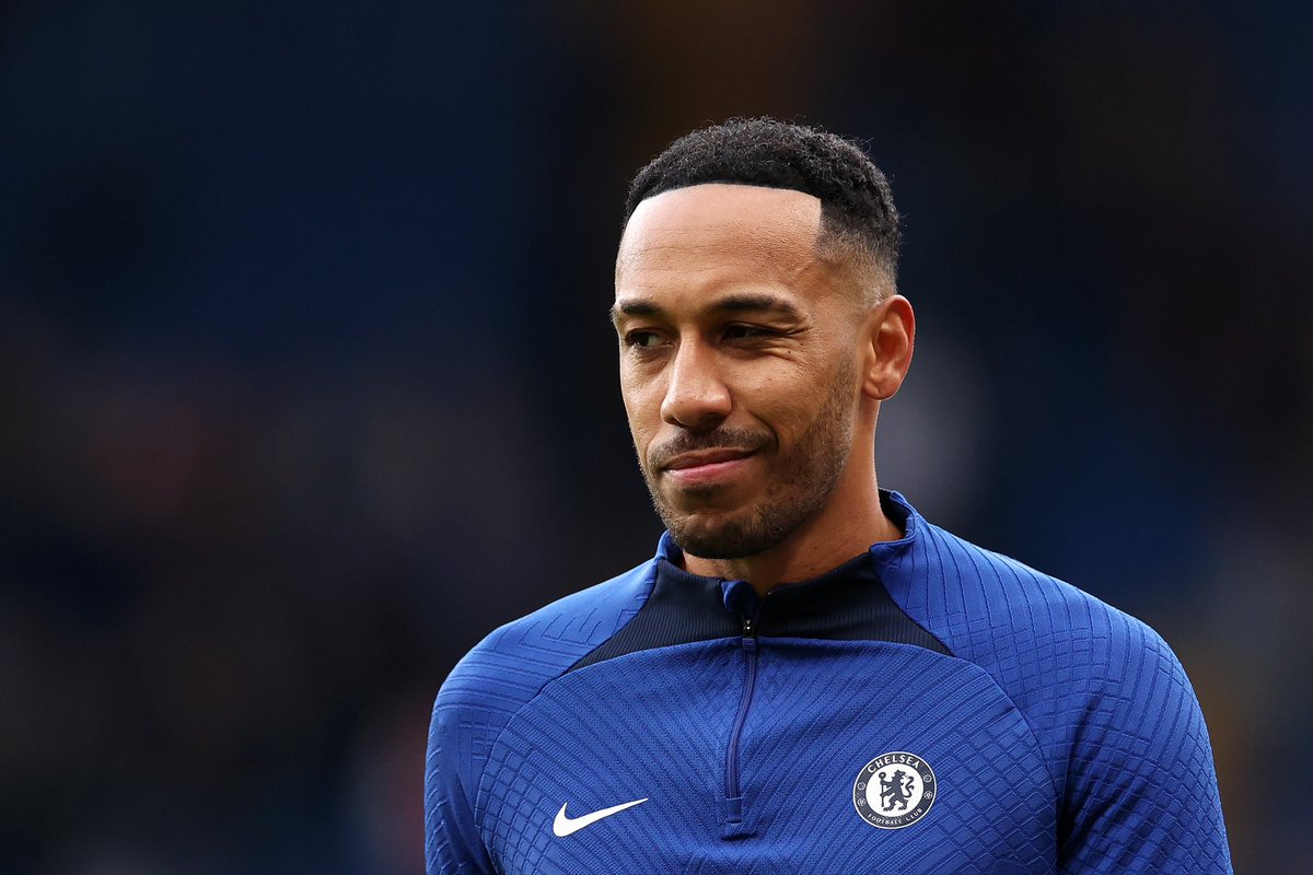 FabrizioRomano's tweet photo. Aubameyang can’t play for any other club than Barcelona &amp; Chelsea due to FIFA rules. 100% confirmed. 🔵🔴 #FCB

Been told Barça would love the idea to bring Auba back… but only if it’s 100% free transfer, different salary terms and only if Memphis Depay leaves (Atléti want him). https://t.co/6pYlbDdd8R