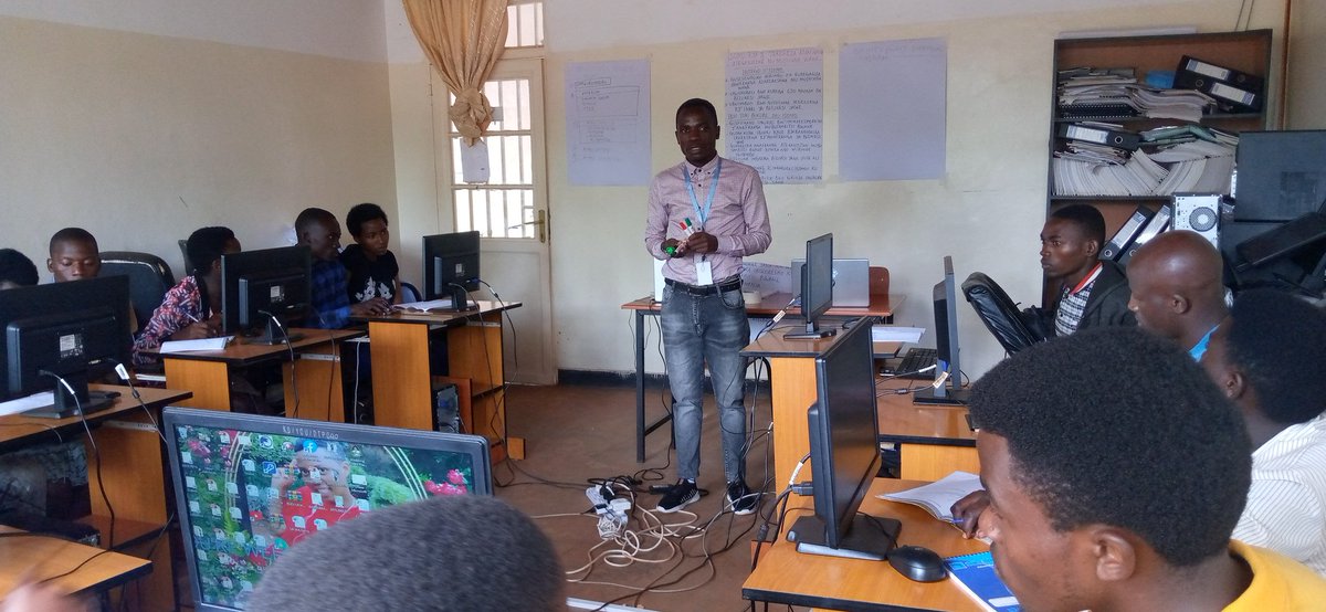 EngTuganimana's tweet photo. Today,11th.Jan.2023 at KIREHE YEGO Center,young entrepreneurs continued their training of digital skills for business about #BusinessPlanFinancialProjection.Daring To Shift program.
@DOTRwanda @KireheDistrict
@rangira @AimeeNoella @Ndikemma @jndayambaje https://t.co/XixDiKZYWr