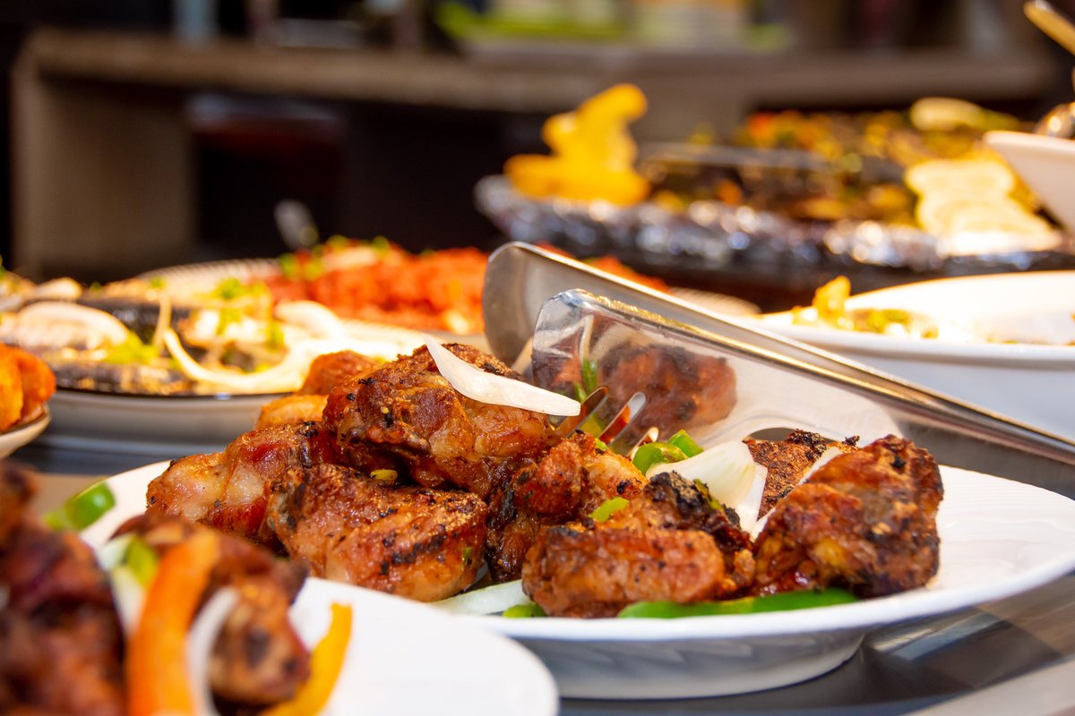 LeonhotelKin's tweet photo. Bon appétit !
Savoure ce buffet !
Ressource toi quelques instants !
Profite du soleil chez Léon Hôtel Kinshasa 

#repas #kinshasa #Brazzaville #food https://t.co/zhhkKTyVMv