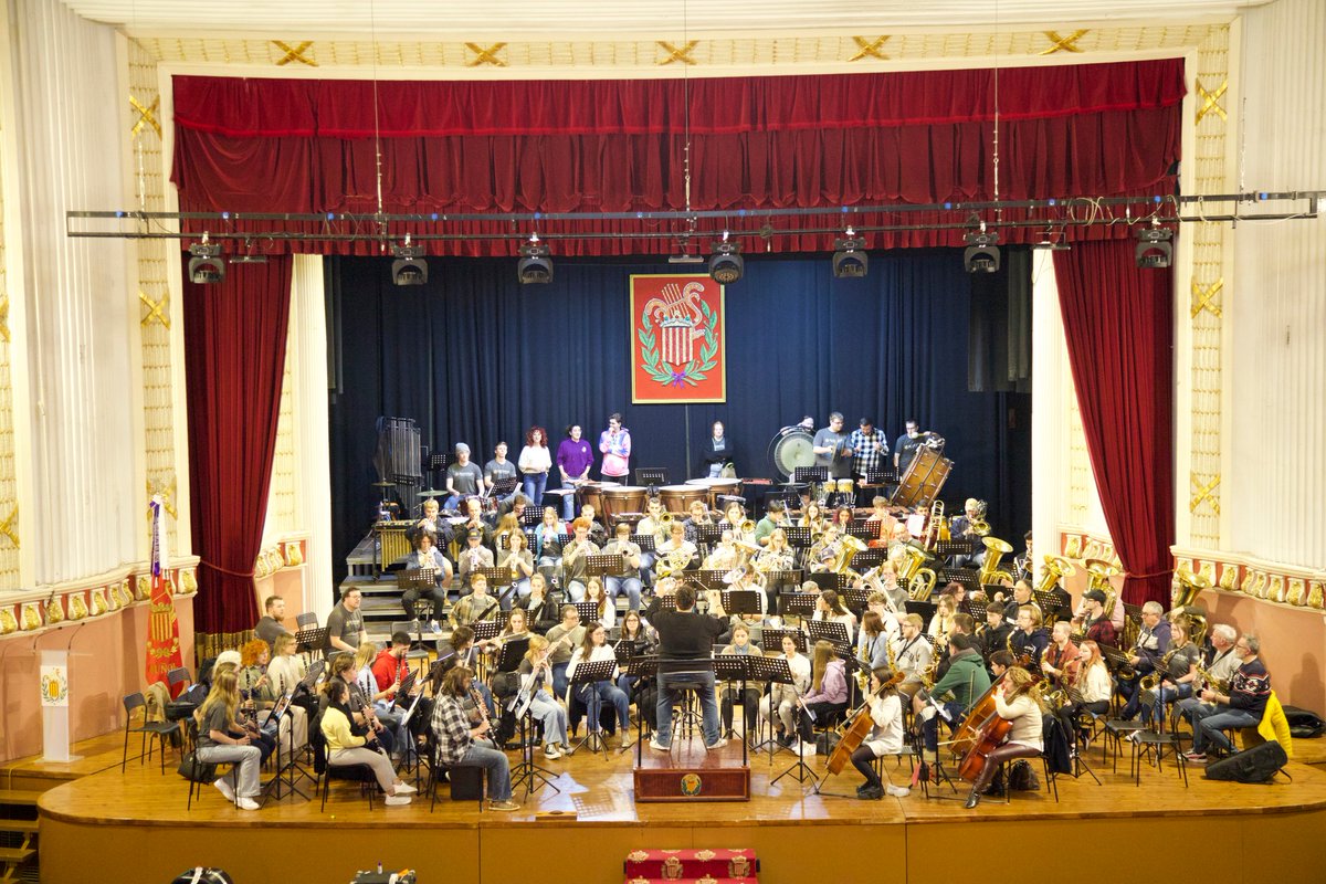 258 students.
27 faculty members.
20 countries.

Read more about how AU is sending a record number of students abroad this J-Term 🌏✈️ bit.ly/3Qv6wO0

#WeAreAU

<a href="/AugieIntl/">Augie International</a> | <a href="/AugieTheatre/">Augie Theatre</a> | <a href="/AugieSwim/">Augustana Swimming & Diving</a> | <a href="/AugieEnglish/">Augie English and Journalism</a> | <a href="/phickswriter/">Patrick Hicks</a> | <a href="/AUSchoolofMusic/">Augustana School of Music</a>